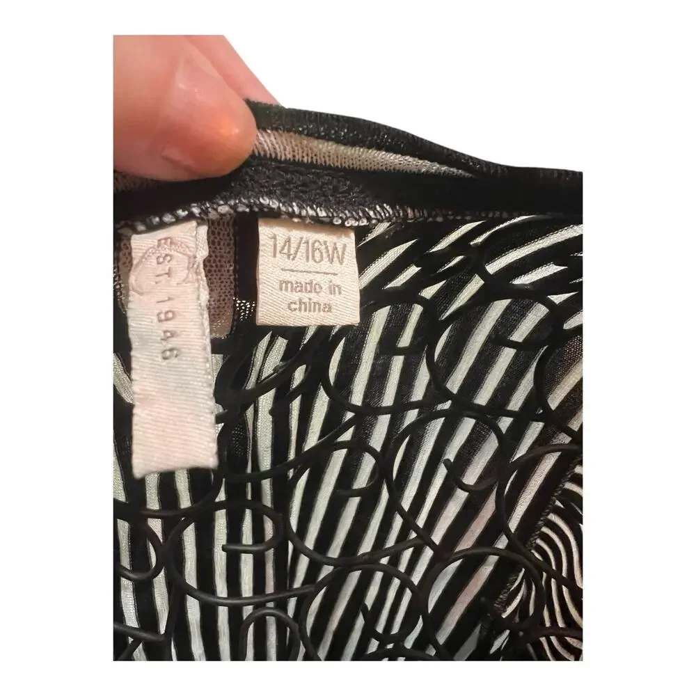 Est 1946 Cato Womens Size 14/16W Twist Hem Top Black White Stripe Short Sleeve